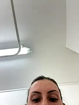 Snapshot of MilaRenee chatting on 09/26/25, 05:50 MilaRenee online show from 09/26/25, 05:50