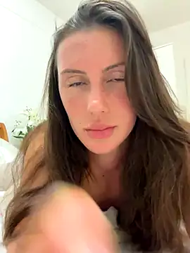 Snapshot of MilaRenee chatting on 10/16/25, 09:16 MilaRenee online show from 10/16/25, 09:16