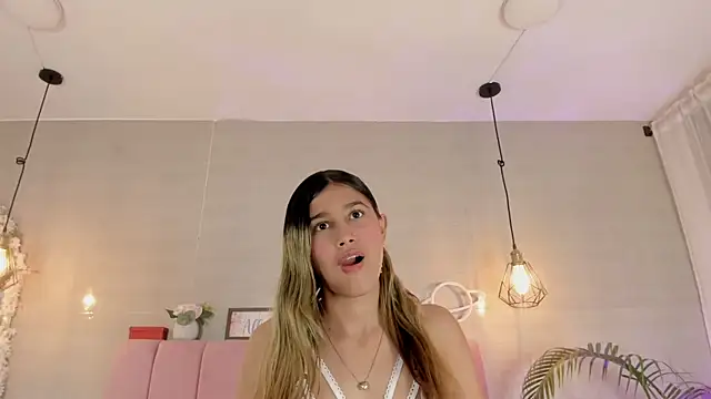 im sofii18 online show from 09/23/25, 07:39