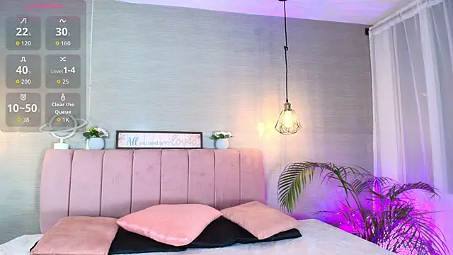 im sofii18 online show from 10/01/25, 07:53