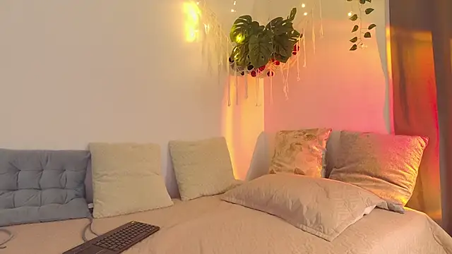 Snapshot of swt_helen chatting on 12/21/25, 08:49 swt helen online show from 12/21/25, 08:49