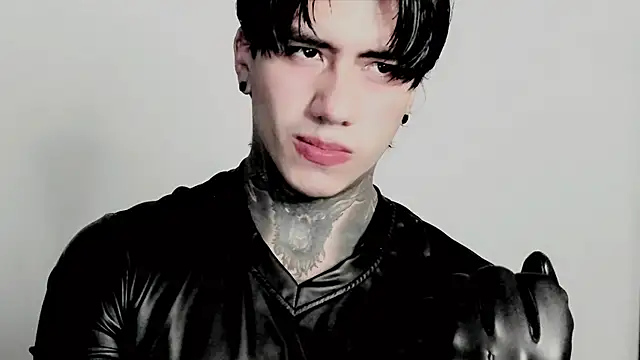 Snapshot of Alex_bdsmz chatting on 11/11/25, 11:05 Alex bdsmz online show from 11/11/25, 11:05