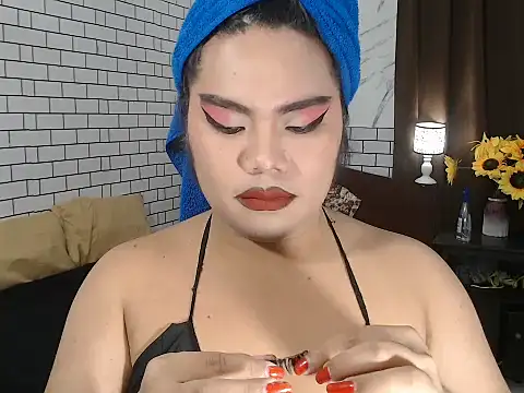 Snapshot of TSbrianaHugeCock chatting on 09/21/25, 10:55 TSbrianaHugeCock online show from 09/21/25, 10:55