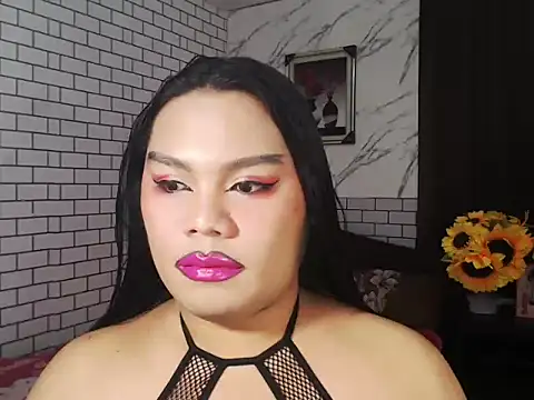 Snapshot of TSbrianaHugeCock chatting on 10/16/25, 10:05 TSbrianaHugeCock online show from 10/16/25, 10:05