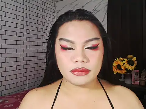 Snapshot of TSbrianaHugeCock chatting on 10/21/25, 11:55 TSbrianaHugeCock online show from 10/21/25, 11:55