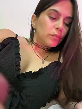 Snapshot of lulix69 chatting on 02/05/26, 04:06 lulix69 online show from 02/05/26, 04:06