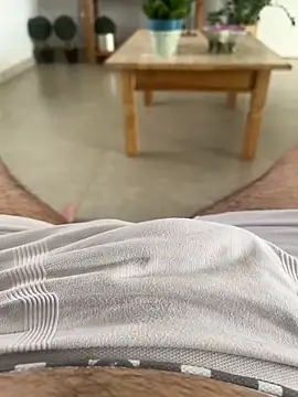 Novinho16cmz online show from 10/24/25, 04:14