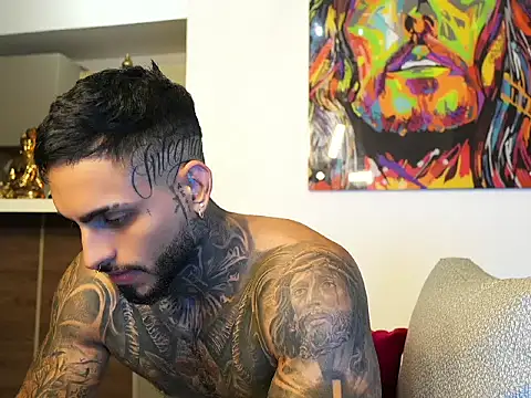 Snapshot of logan_hugh8 chatting on 09/13/25, 05:18 logan hugh8 online show from 09/13/25, 05:18