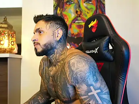 Snapshot of logan_hugh8 chatting on 09/24/25, 04:16 logan hugh8 online show from 09/24/25, 04:16