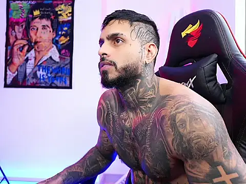 Snapshot of logan_hugh8 chatting on 10/22/25, 09:47 logan hugh8 online show from 10/22/25, 09:47