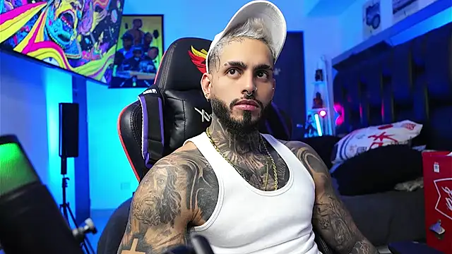 logan hugh8 online show from 02/06/26, 02:49