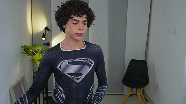 Snapshot of Timmyshy_ chatting on 10/28/25, 12:47 Timmyshy online show from 10/28/25, 12:47