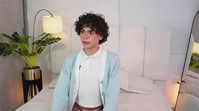 Snapshot of Timmyshy_ chatting on 11/25/25, 03:50 Timmyshy online show from 11/25/25, 03:50