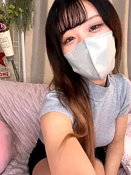 Snapshot of emiiiii1001 chatting on 09/27/25, 01:16 emiiiii1001 online show from 09/27/25, 01:16