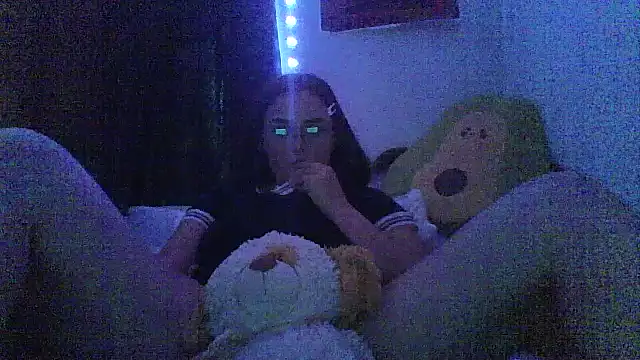 Snapshot of jenmarquez_ chatting on 11/01/25, 10:01 jenmarquez  online show from 11/01/25, 10:01