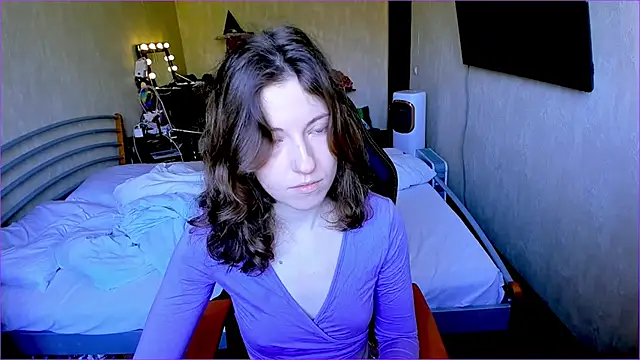 Snapshot of Agata_in_Wonderland chatting on 09/17/25, 08:49 Agata in Wonderland online show from 09/17/25, 08:49