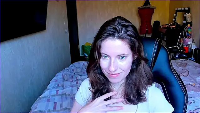 Snapshot of Agata_in_Wonderland chatting on 10/03/25, 08:55 Agata in Wonderland online show from 10/03/25, 08:55