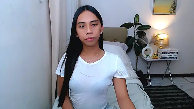 scarlet smith7 online show from 06/04/26, 08:09