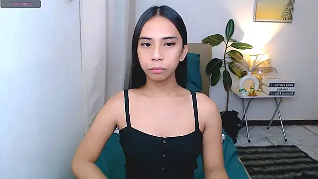 scarlet smith7 online show from 06/24/26, 12:09