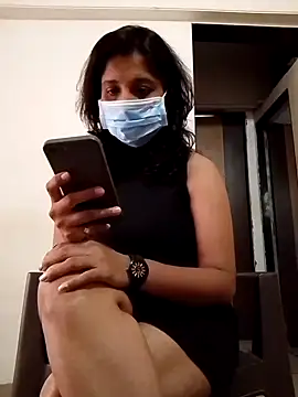 Love Foreverr12 online show from 10/15/25, 04:56