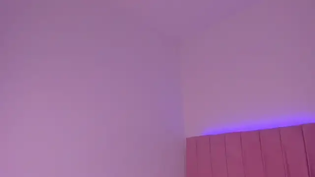 MiaWonderfull online show from 11/28/25, 04:15