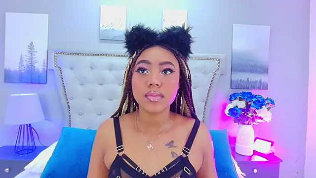 AngelaRoberts online show from 11/03/25, 11:59