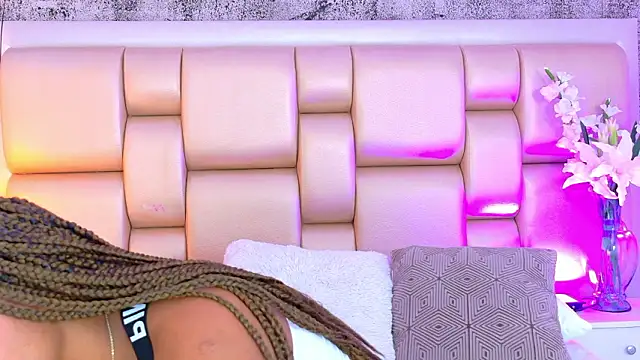 AngelaRoberts online show from 02/18/26, 09:00