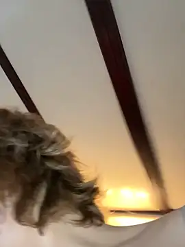 Snapshot of emmasweett11 chatting on 10/04/25, 11:41 emmasweett11 online show from 10/04/25, 11:41