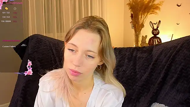 NyxaThorn online show from 11/04/25, 02:38