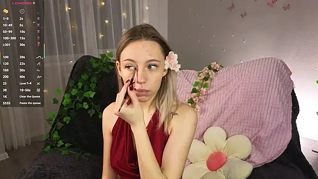 NyxaThorn online show from 01/13/26, 03:06