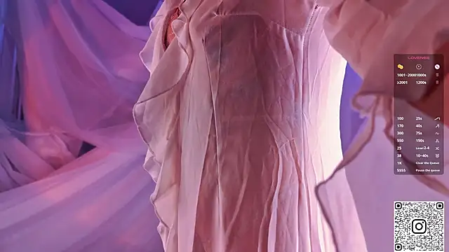 Snapshot of GildedKitten chatting on 02/07/26, 08:12 GildedKitten online show from 02/07/26, 08:12