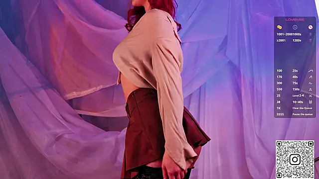 Snapshot of GildedKitten chatting on 02/13/26, 07:43 GildedKitten online show from 02/13/26, 07:43