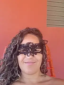 RaphinhaSanches online show from 09/18/25, 01:46