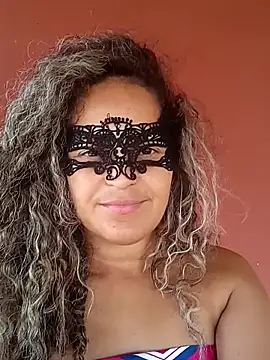 RaphinhaSanches online show from 10/14/25, 02:07