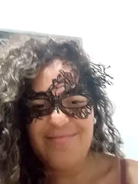 RaphinhaSanches online show from 12/15/25, 05:50