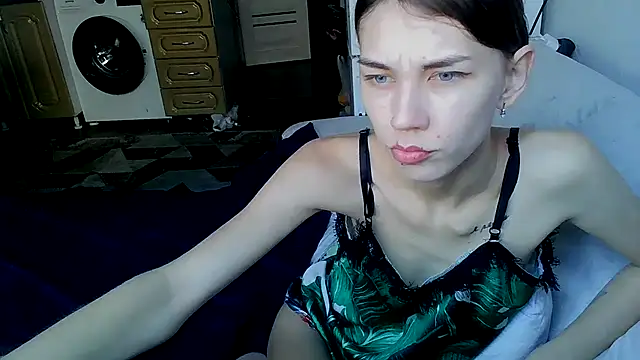 Crazy Empresis online show from 09/25/25, 05:44