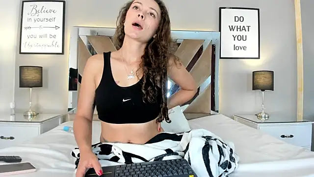 cellestehot online show from 01/11/26, 04:39