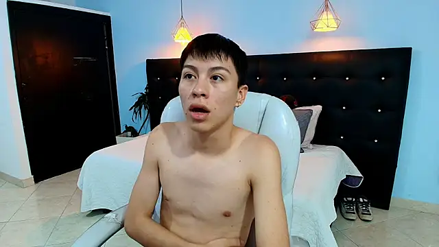Snapshot of Abraham_horny18 chatting on 09/23/25, 08:12 Abraham horny18 online show from 09/23/25, 08:12