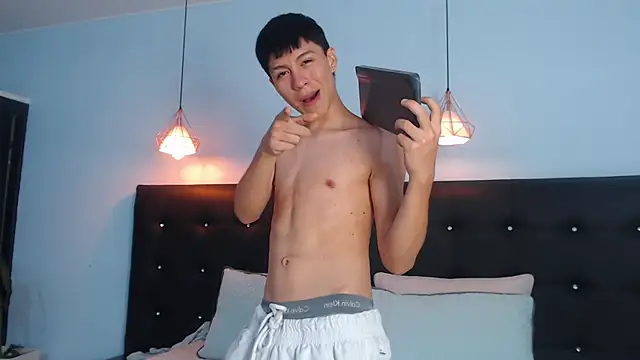 Snapshot of Abraham_horny18 chatting on 10/14/25, 07:14 Abraham horny18 online show from 10/14/25, 07:14