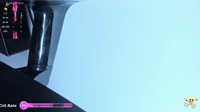 Snapshot of emyswett chatting on 11/04/25, 12:37 emyswett online show from 11/04/25, 12:37