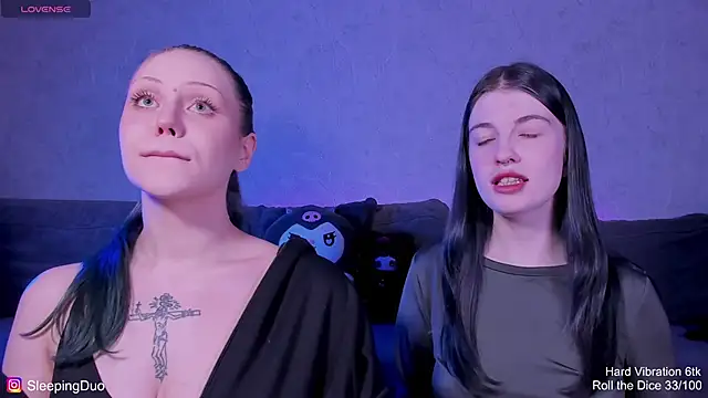 Snapshot of Threesomebabes chatting on 05/30/26, 06:05 Threesomebabes online show from 05/30/26, 06:05