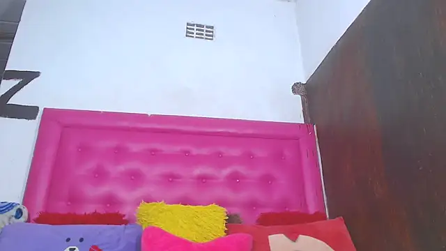 LoloQueen5 online show from 04/21/26, 01:07