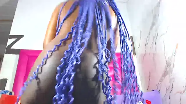 Snapshot of LoloQueen5 chatting on 07/21/26, 08:33 LoloQueen5 online show from 07/21/26, 08:33