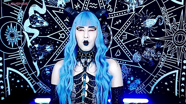 naomi satan online show from 10/09/25, 02:37