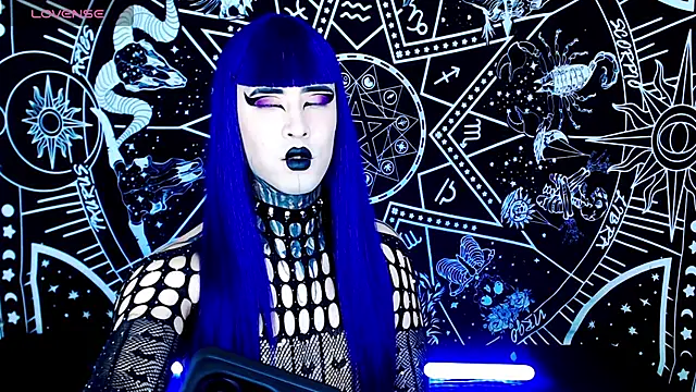 naomi satan online show from 10/29/25, 01:41