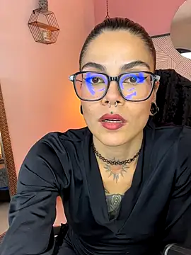 Snapshot of Esmeralda_CO chatting on 11/13/25, 12:59 Esmeralda CO online show from 11/13/25, 12:59