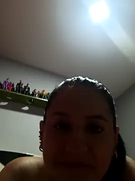 Snapshot of Titiss8921 chatting on 10/05/25, 01:31 Titiss8921 online show from 10/05/25, 01:31