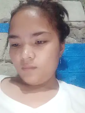 Snapshot of Sexy-Mama25 chatting on 12/17/25, 01:11 Sexy-Mama25 online show from 12/17/25, 01:11