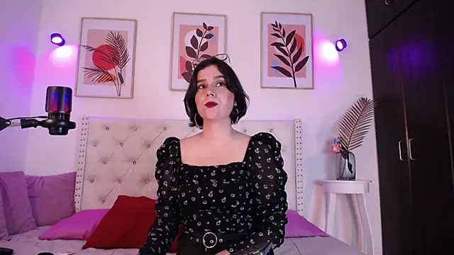 Snapshot of barbyehot chatting on 10/27/25, 08:46 barbyehot online show from 10/27/25, 08:46