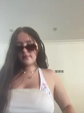 cherryrosealiee online show from 02/12/26, 05:57